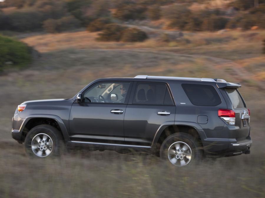  Toyota 4Runner SR5 2009 года  (фото 19 из 28)